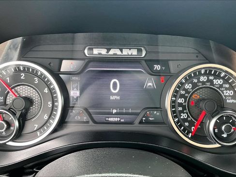Used 2025 RAM 1500 Laramie AWD/4WD image 21
