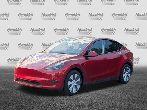 Used 2024 Tesla Model Y Long Range image 5