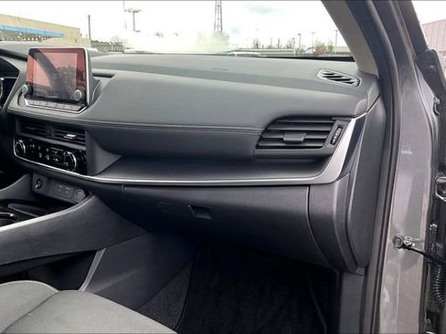 Certified 2025 Nissan Rogue S image 22