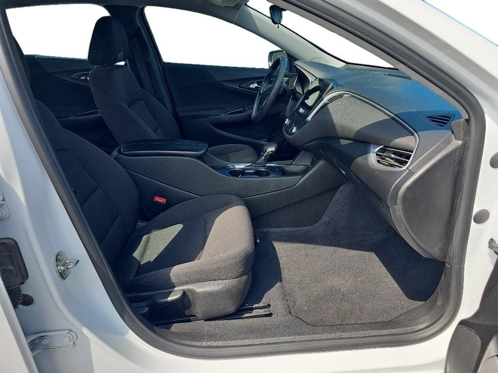 Used 2023 Chevrolet Malibu LT FWD image 10