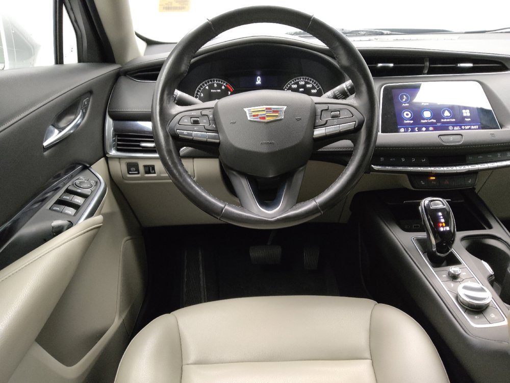 Used 2020 Cadillac XT4 Luxury w/ Cold Weather Package FWD image 22