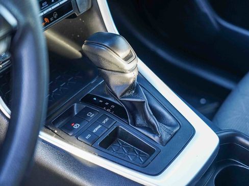 Used 2019 Toyota RAV4 XLE image 20