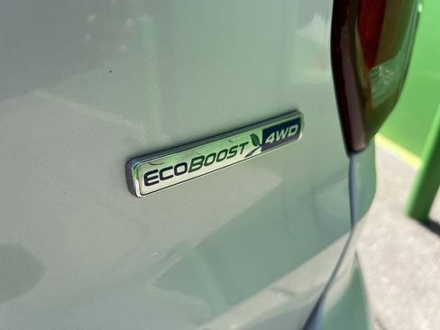 Used 2018 Ford Explorer XLT w/ Equipment Group 202A image 14