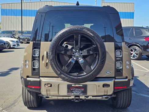 Used 2022 Land Rover Defender 110 X AWD/4WD image 4