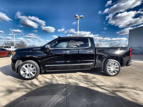 Used 2024 Chevrolet Silverado 1500 High Country w/ High Country Premium Package image 3