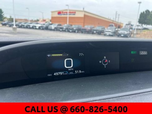 Used 2022 Toyota Prius Limited FWD image 13