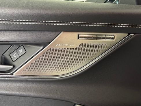 Certified 2023 Jaguar XF R-Dynamic SE AWD/4WD image 32