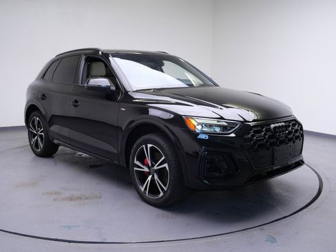 Used 2025 Audi Q5 2.0T Premium Plus w/ Premium Plus Package AWD/4WD image 3