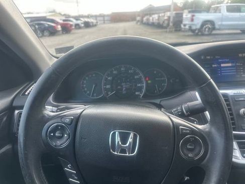 Used 2015 Honda Accord Sport image 11