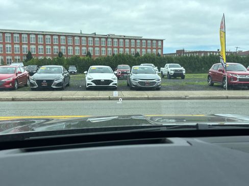 New 2025 Mitsubishi Outlander AWD image 13