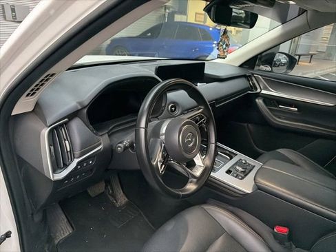 Certified 2025 MAZDA CX-70 Plug-In Hybrid w/ Premium Pkg image 5