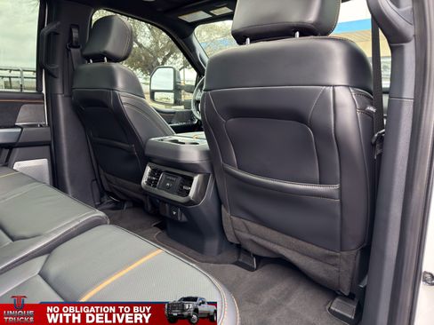 Used 2024 Ford F350 Platinum w/ FX4 Off-Road Package image 27
