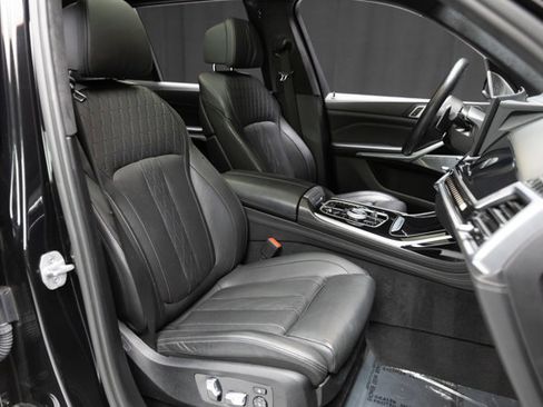 Used 2023 BMW X7 M60i w/ Executive Package image 10