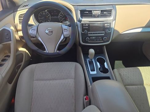 Used 2016 Nissan Altima 2.5 SV FWD image 16