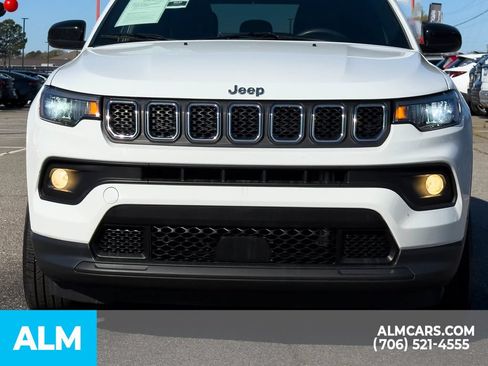 Used 2024 Jeep Compass Latitude w/ Altitude Special Edition AWD/4WD image 9