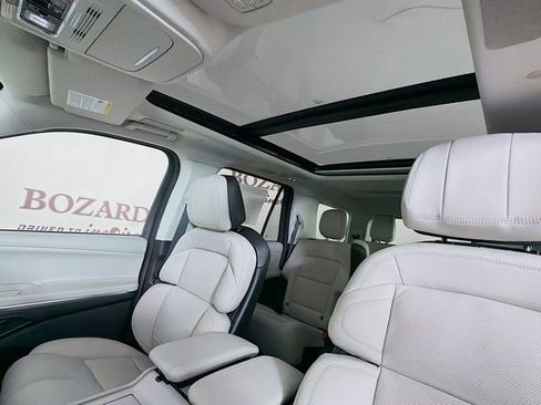 New 2026 Lincoln Navigator Reserve AWD/4WD image 24