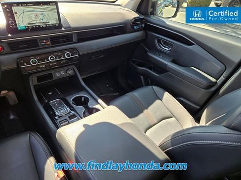 Certified 2025 Honda Pilot Touring image 17