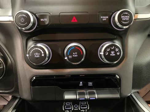 Used 2021 RAM 1500 Big Horn AWD/4WD image 9