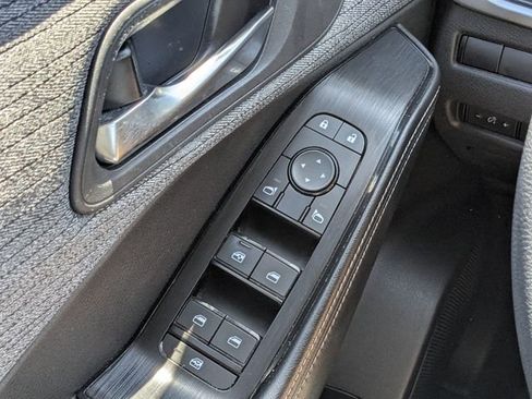 Used 2023 Nissan Rogue SV FWD image 21