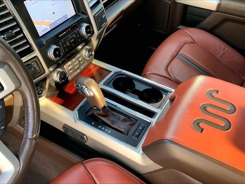 Used 2019 Ford F150 King Ranch w/ Equipment Group 601A Luxury AWD/4WD image 17
