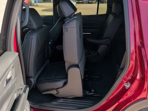 New 2026 Chevrolet Traverse LT image 35