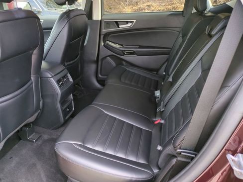 Certified 2024 Ford Edge SEL image 18