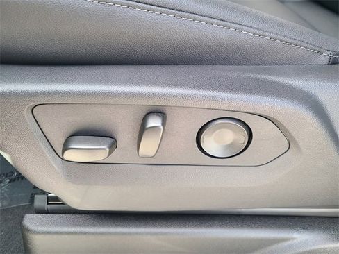 New 2026 Chevrolet Suburban LT w/ Comfort Package image 26