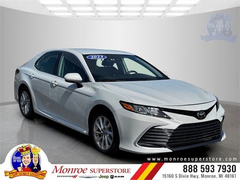 Used 2023 Toyota Camry LE image 1