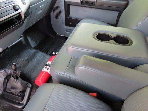 Used 2022 Ford F750 2WD Regular Cab Super Duty image 15