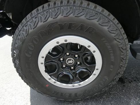 Certified 2025 Ford Bronco Badlands AWD/4WD image 10