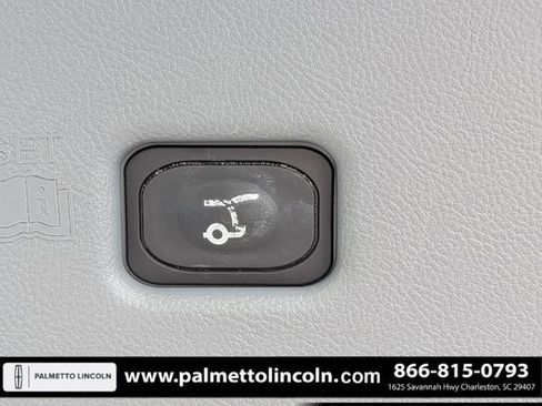 Used 2023 Lincoln Nautilus Reserve FWD image 13