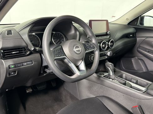 Used 2024 Nissan Sentra SV FWD image 3