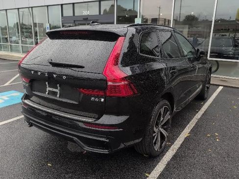 Used 2023 Volvo XC60 B6 Ultimate w/ Protection Package Premier AWD/4WD image 9