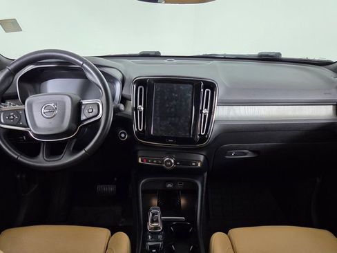 Used 2019 Volvo XC40 T5 Inscription image 37