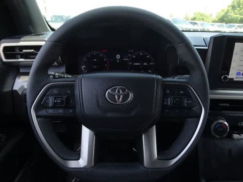 Used 2025 Toyota Tacoma TRD Off-Road AWD/4WD image 25