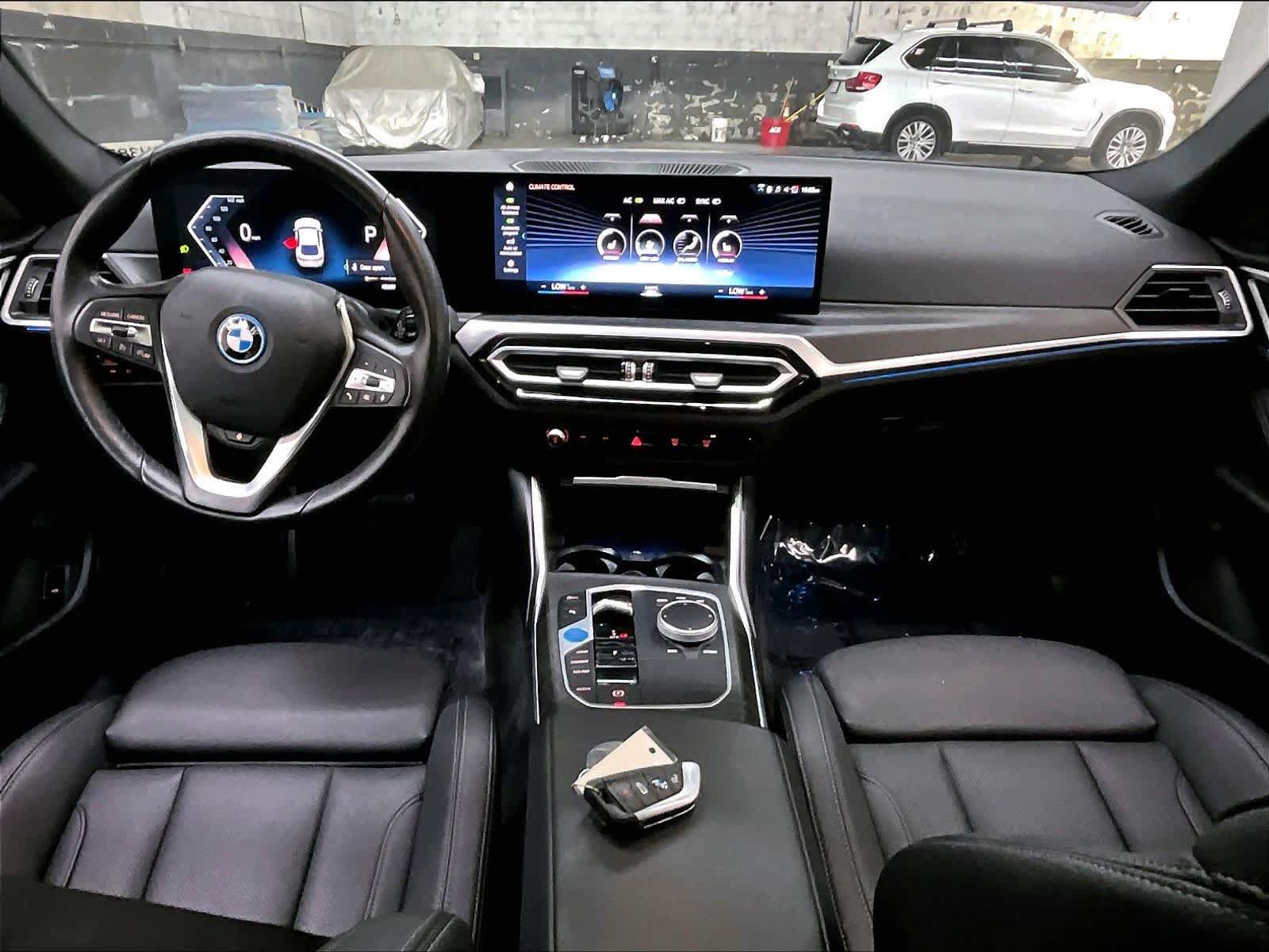 Used 2023 BMW i4 eDrive35 w/ Premium Package RWD image 18