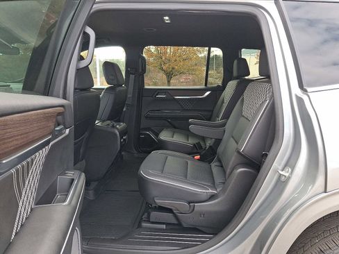 Used 2024 GMC Acadia Denali w/ LPO, Floor Liner Package image 10