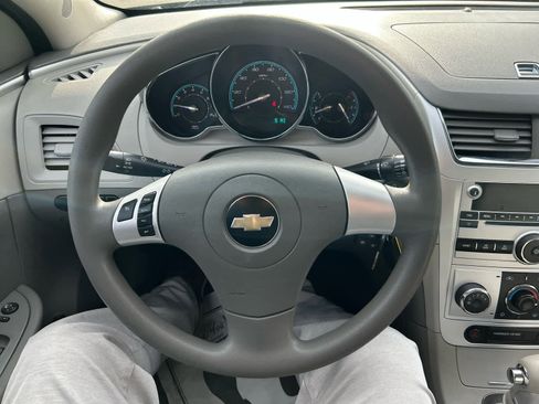 Used 2010 Chevrolet Malibu LS image 20