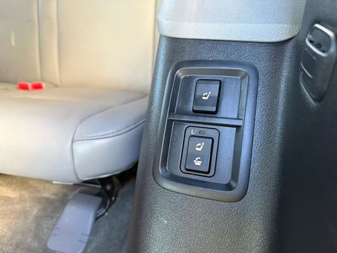 Used 2010 Toyota Sequoia Limited AWD/4WD image 21