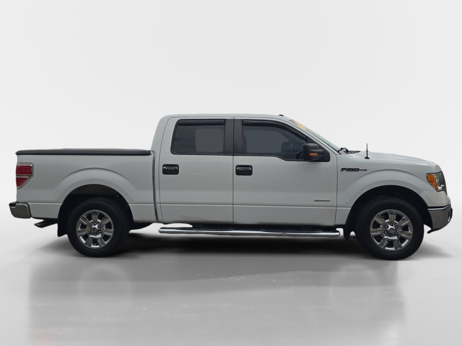 Used 2011 Ford F150 XLT w/ XLT Chrome Pkg RWD image 2