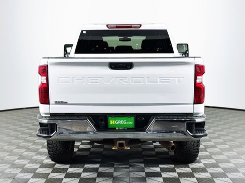 Used 2021 Chevrolet Silverado 2500 LT w/ Fleet Comfort Package image 8