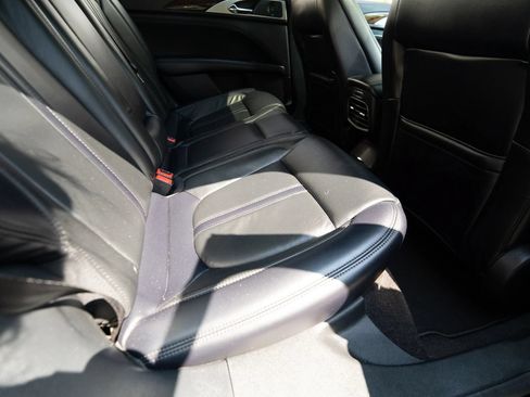 Used 2019 Lincoln MKZ Reserve w/ Reserve Plus Package AWD/4WD image 18