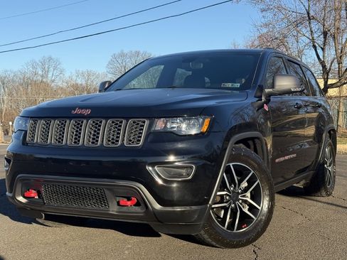 Used 2020 Jeep Grand Cherokee Trailhawk image 1
