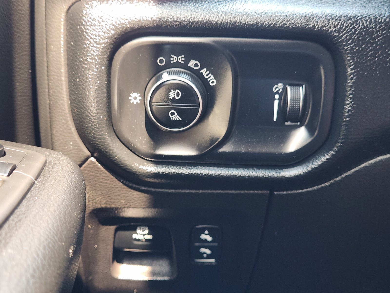 Used 2021 RAM 1500 Big Horn AWD/4WD image 27