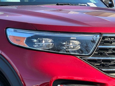 Certified 2023 Ford Explorer XLT w/ Equipment Group 202A image 11