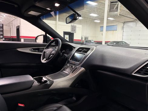 Used 2017 Lincoln MKX Premiere image 31