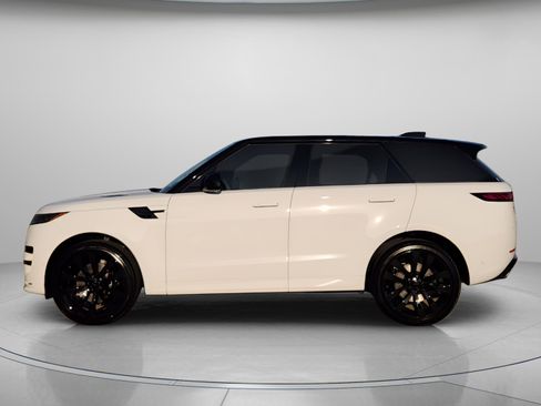 New 2026 Land Rover Range Rover Sport Dynamic SE AWD/4WD image 2