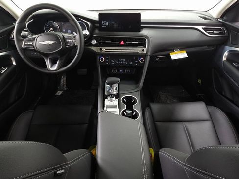 New 2025 Genesis G70 2.5T image 8