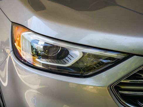 Used 2020 Ford Edge SEL w/ Convenience Package FWD image 8