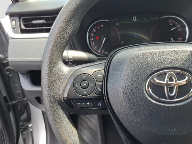 Used 2024 Toyota RAV4 XLE FWD image 8